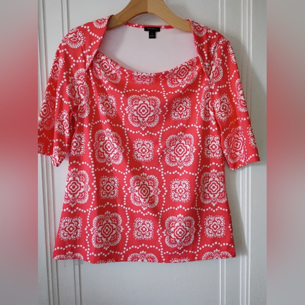 Ann Taylor Coral Red and White Patterned Short-Sleeve Blouse